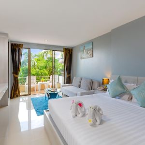 Grand Deluxe Pool View